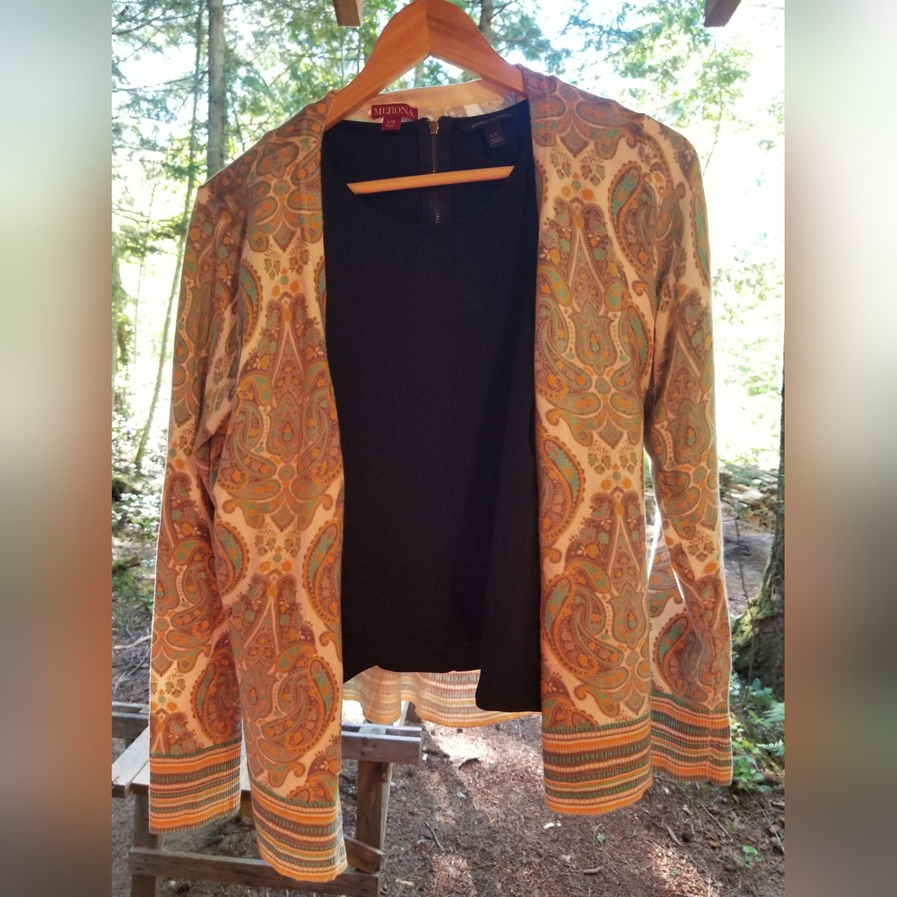 Zip Shirt & Button Sweater Merona Large Flower Pattern Banana republic Top Black